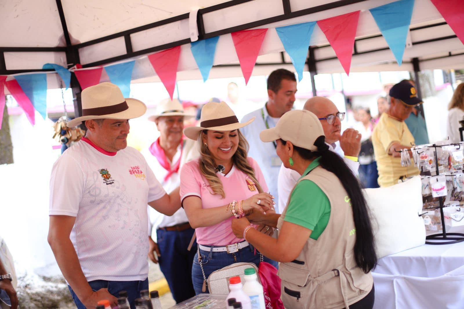 Johana Aranda y Juan Arturo Gutiérrez