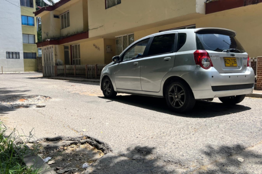 Residentes del barrio Arkalena de Ibagué siguen sin solución a calle deteriorada 