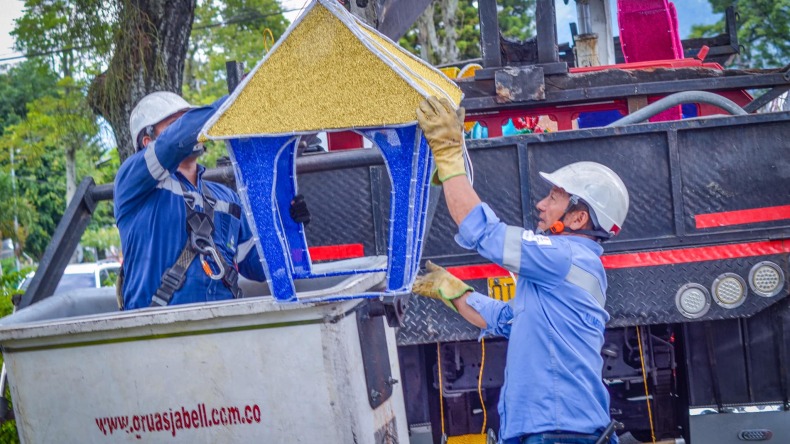 Avanza la instalación del alumbrado navideño en Ibagué