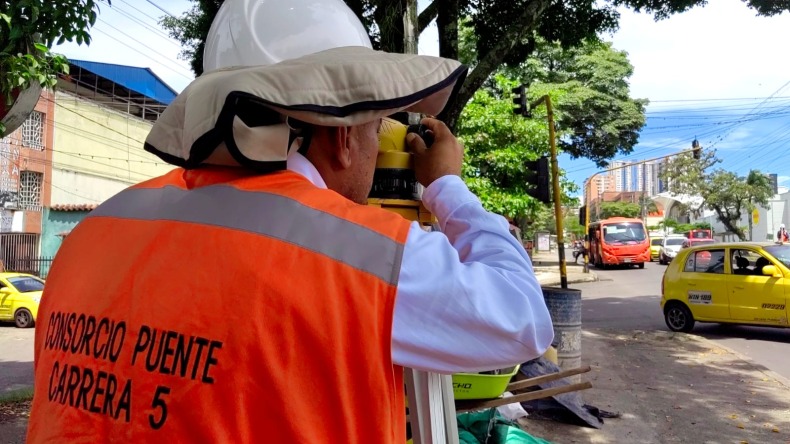 Evalúan adición de $2.200 millones al contratista del puente de la calle 60 