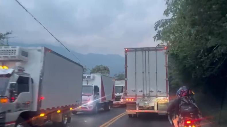 Estos son las vías bloqueadas por el paro transportador en el Tolima