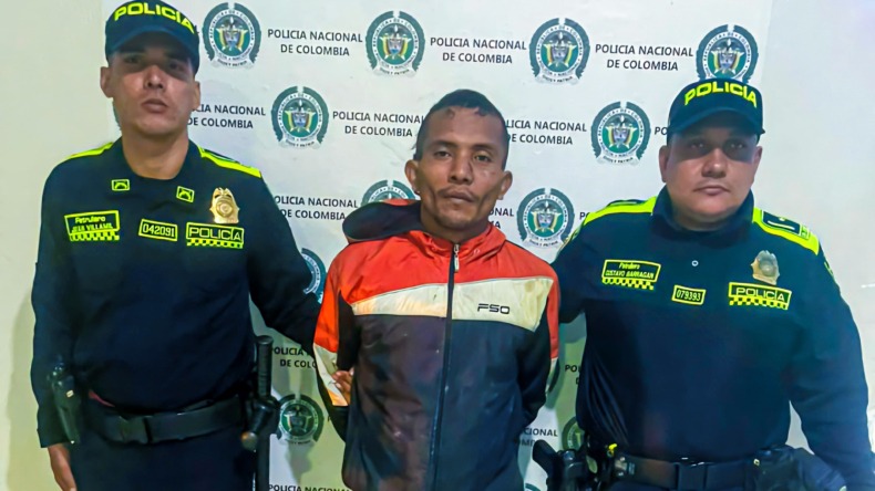 Ladrón interceptó un vehículo en Ibagué, golpeó y atracó a sus ocupantes