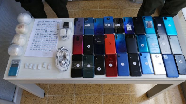 Golpe a la extorsión: incautaron sim card y celulares en la Cárcel de Picaleña