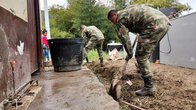 El poder de la acción en tiempos de egoísmo: Ejército remodeló tres escuelas en el sur del Tolima