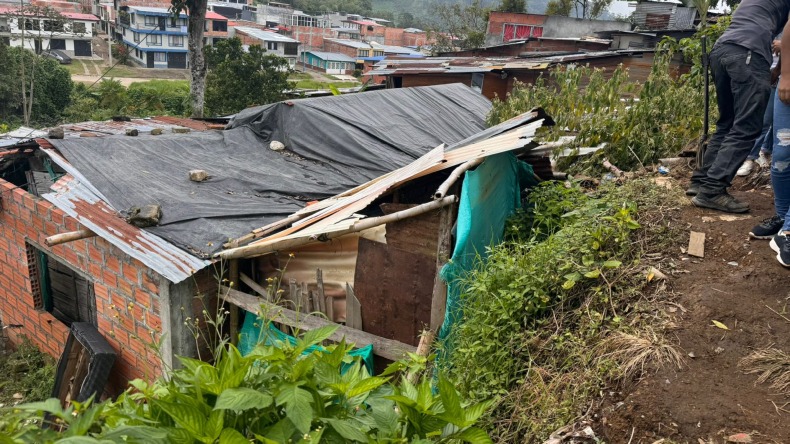 Envían ayudas a familias afectadas por emergencia en El Líbano