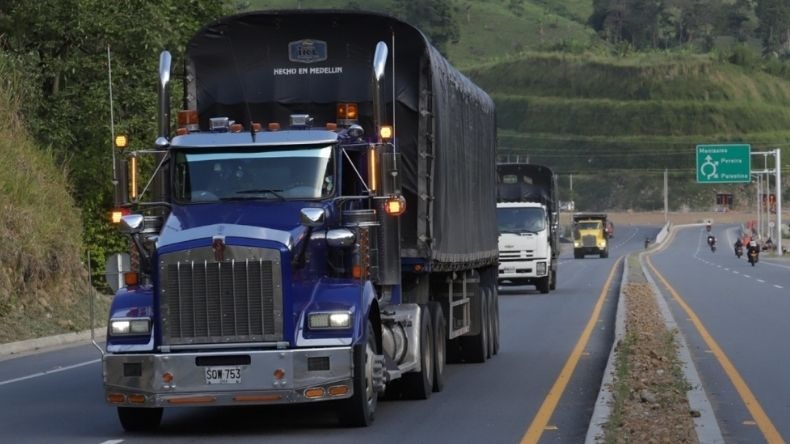 Habrá restricciones para vehículos de carga por puente festivo de reyes 