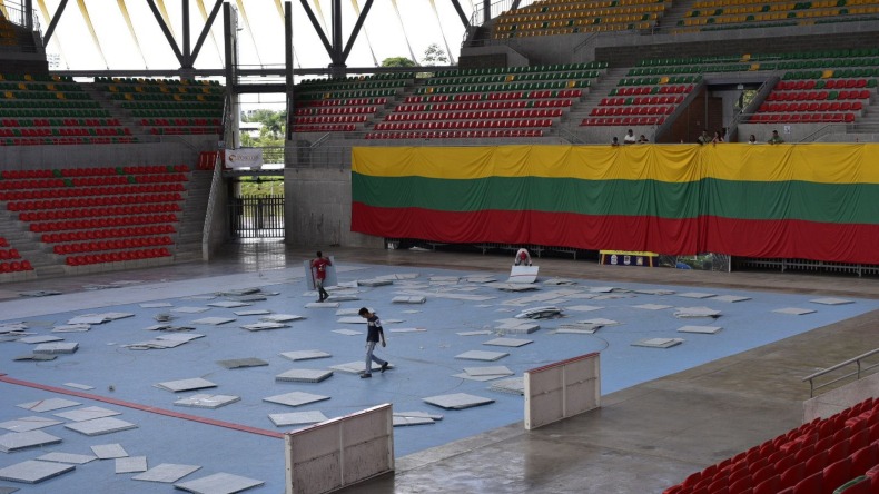 Inició instalación de la cancha del hockey línea para los Panamericanos en Ibagué 