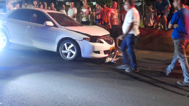  Un vehículo perdió una de sus llantas y se estrelló en Ibagué