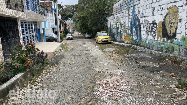 Ni con acción popular habitantes de Villa Café han logrado  que se arreglen sus vías