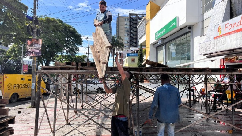 Desmontan tarima en Ibagué que no cumplía condiciones mínimas de seguridad