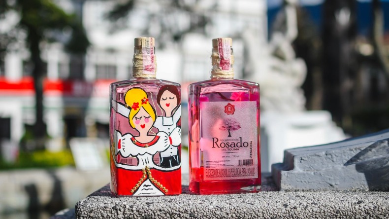 Aguardiente Rosado lanzó edición exclusiva que rescata la cultura y el arte tolimense