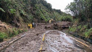 Derrumbes provocan cierre de la vía Murillo – Manizales