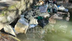 Canal de agua del barrio Santa Helena de Ibagué se convirtió en un basurero