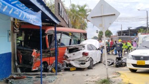 Nueve personas lesionadas deja accidente múltiple en Picaleña