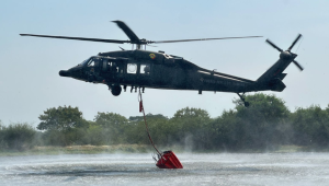 Un helicóptero de la UNGRD apoya incendio forestal de Natagaima