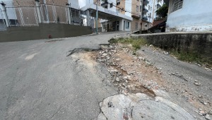 Sin andenes ni carreteras llevan dos años los habitantes del barrio Irazú de Ibagué 