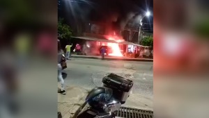 Voraz incendio se registró en el barrio Jardín Santander en Ibagué