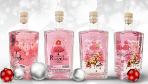 Aguardiente Rosado lanzó una botella edición especial de Navidad