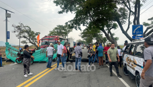 Viajeros deben esperar horas para llegar a sus destinos por bloqueo en Ibagué