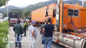 Ibagué quedó incomunicada con el norte del Tolima por bloqueo vial en el sector de El Salado