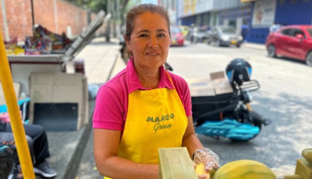 Con su negocio de mangos, madre sacó adelante a ingeniera de Los Andes